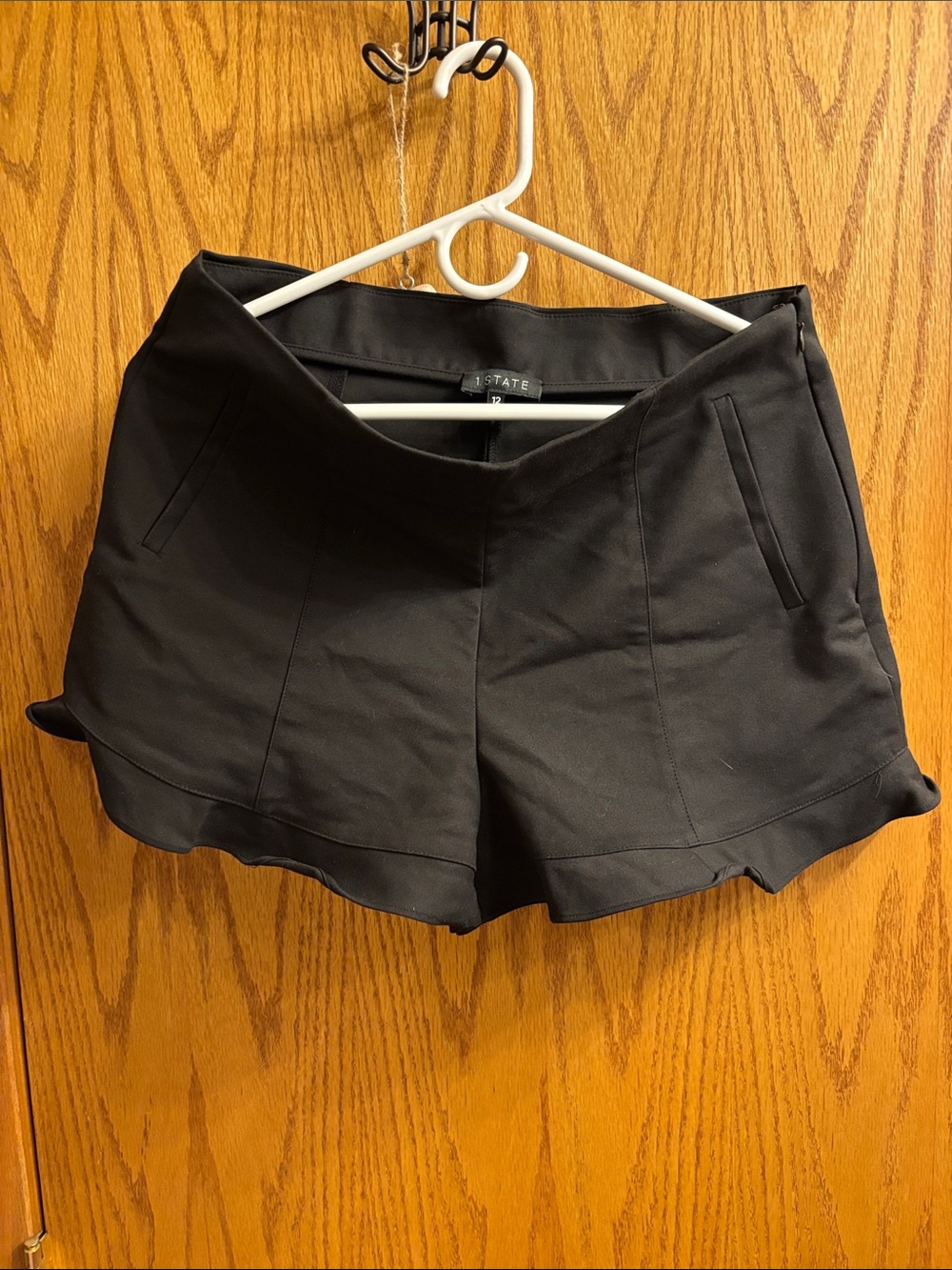 1 State Black Scalloped Hem Women's Shorts